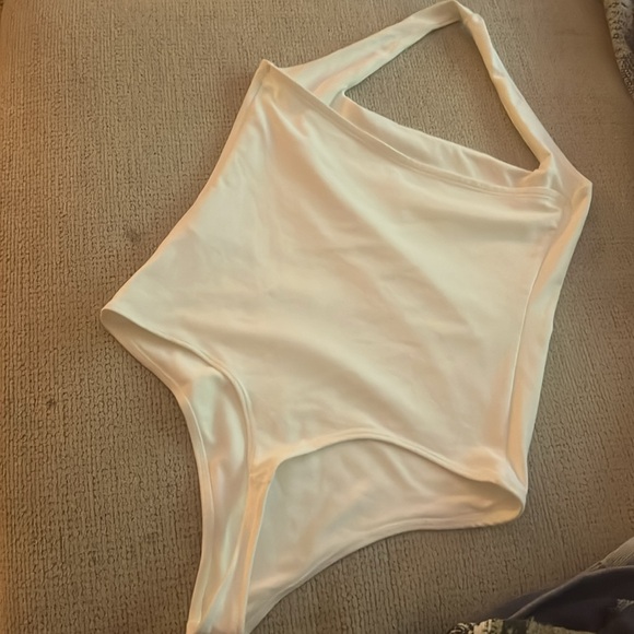 Abercrombie & Fitch Size Small, White Halter Bodysuit - Picture 4 of 4
